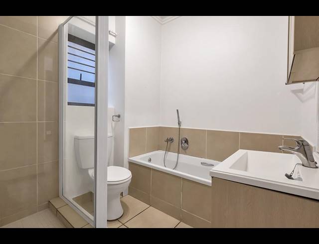 2 BEDROOM APARTMENT FOR SALE IN BRYANSTON